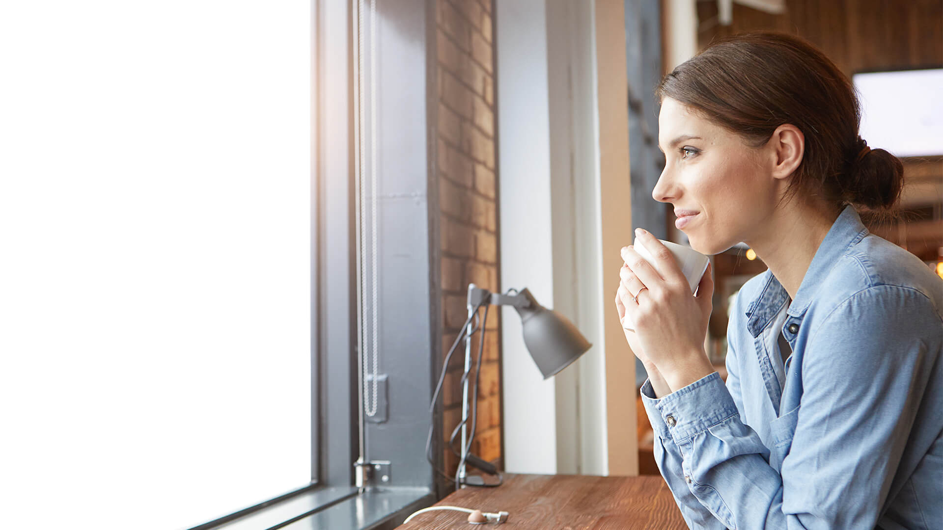 woman drinking coffee